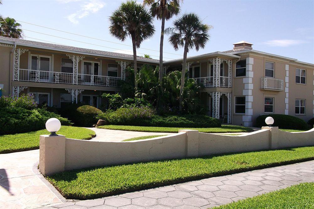 Aparthotel Camelot By The Sea 3*