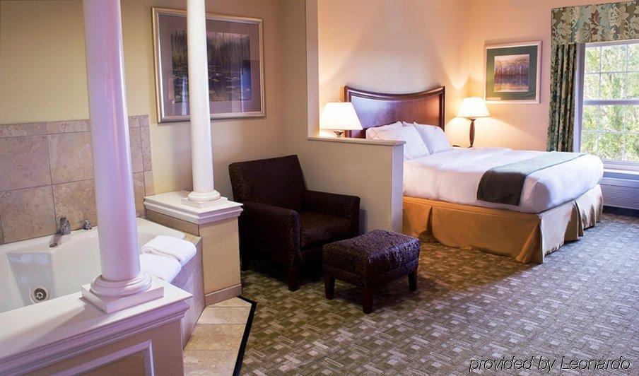 Hotel Express East By Ihg 3*