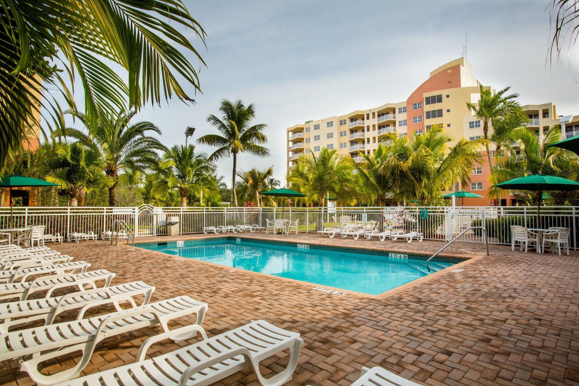 At Bonaventure, Lauderdale