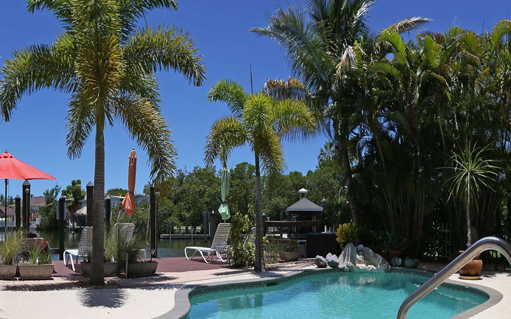 Inn Manatee Bay