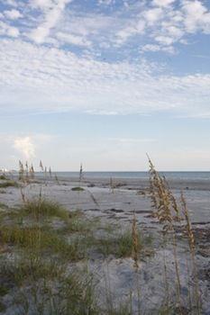 Rolling Waves Beach Cottages Hotel