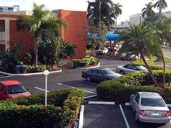 Knights Hallandale Hotel 2*
