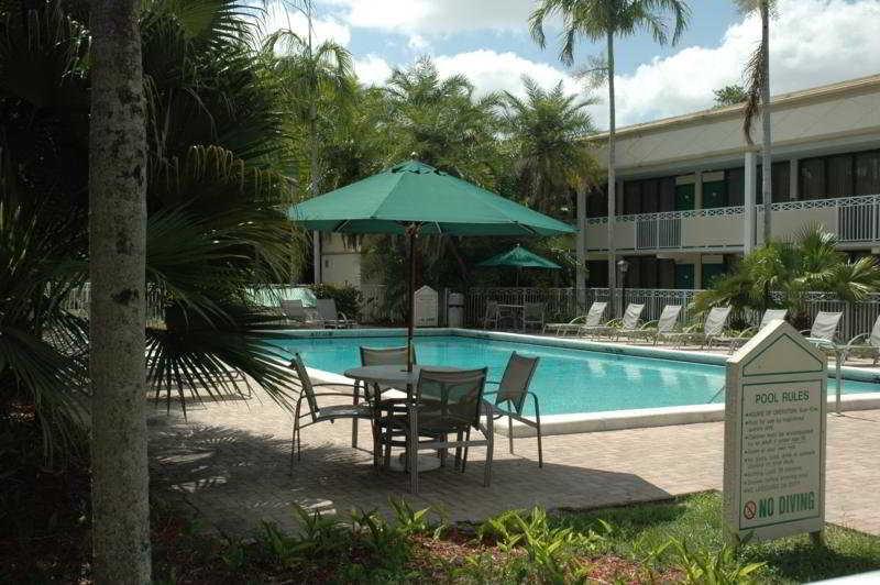 Sawgrass & Conference Center 2*
