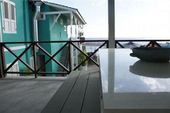 Castle Motel 2*