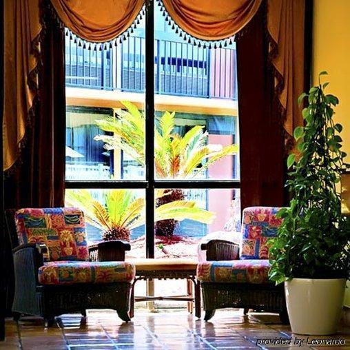 Quality & Bayside Near Pensacola Hotel 2*