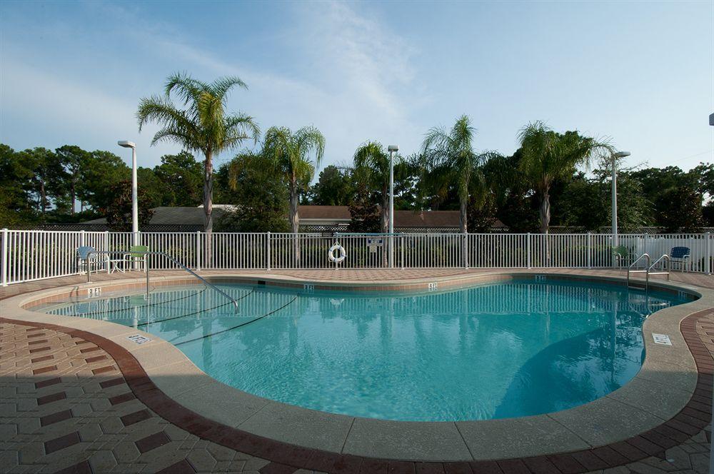 Garner Panama Northeast By Ihg Hotel