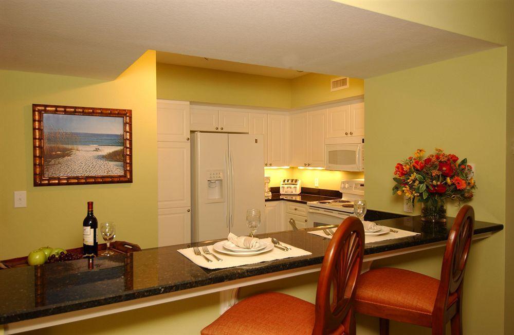 Emerald Apartment