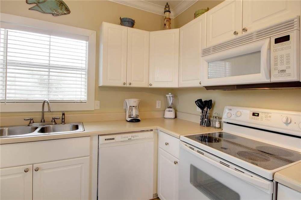 Caribbean Themed In Near Pensacola Resort 3*