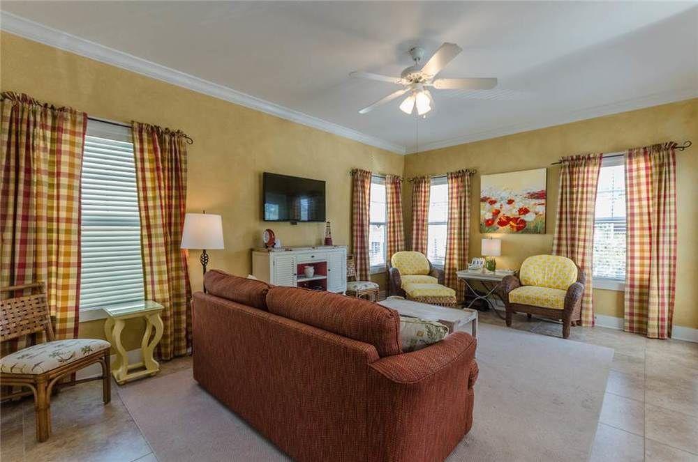 Caribbean Themed In Near Pensacola 3*