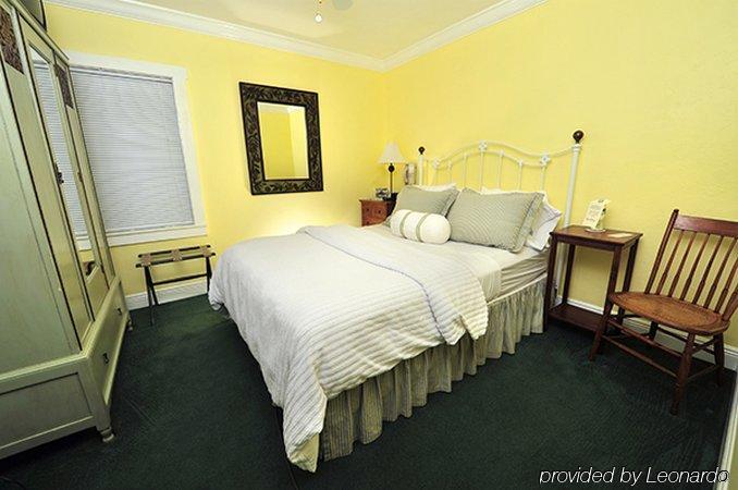 Mango Bed & Breakfast Lake Worth Beach