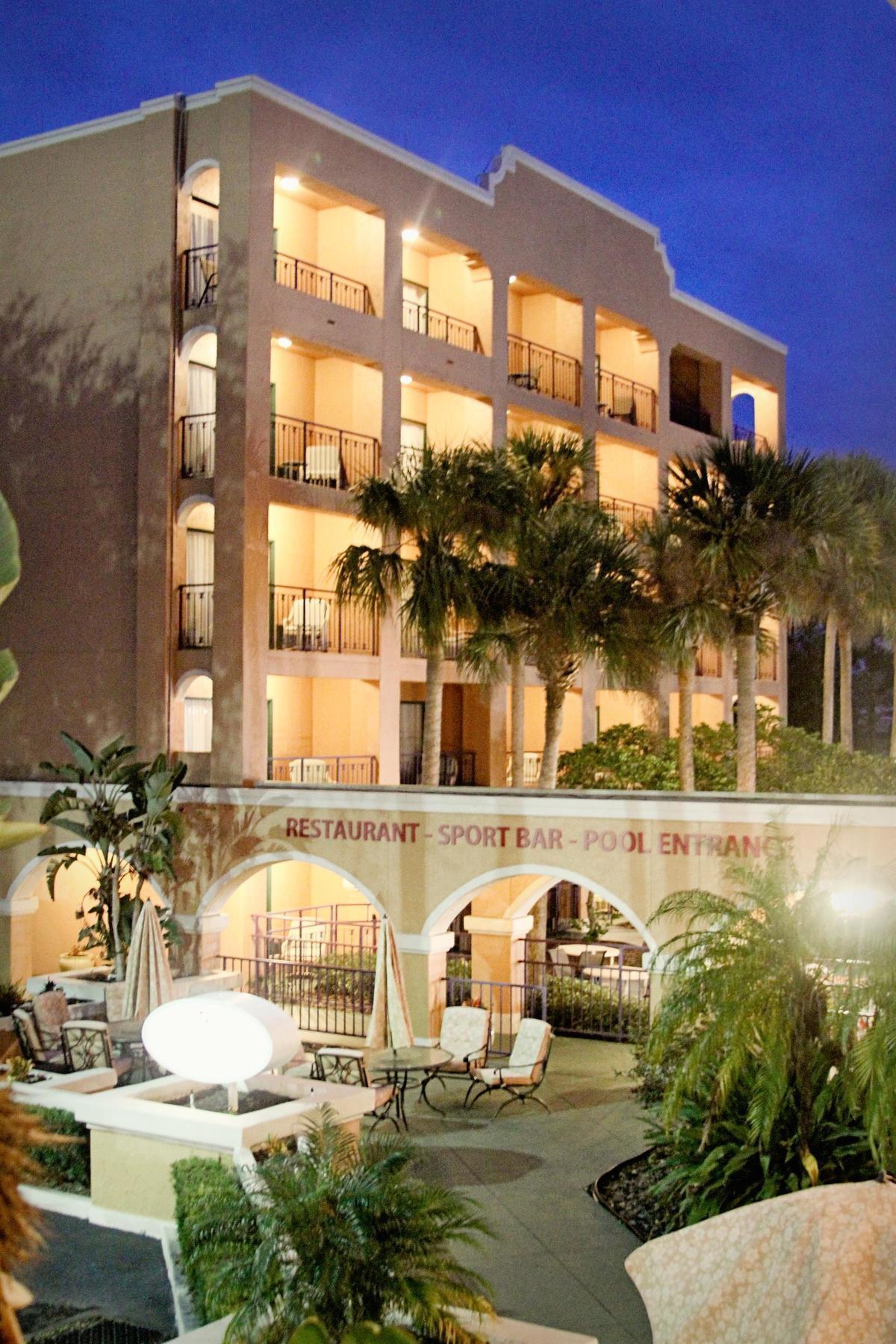 Ramada By Wyndham Downtown Hotel