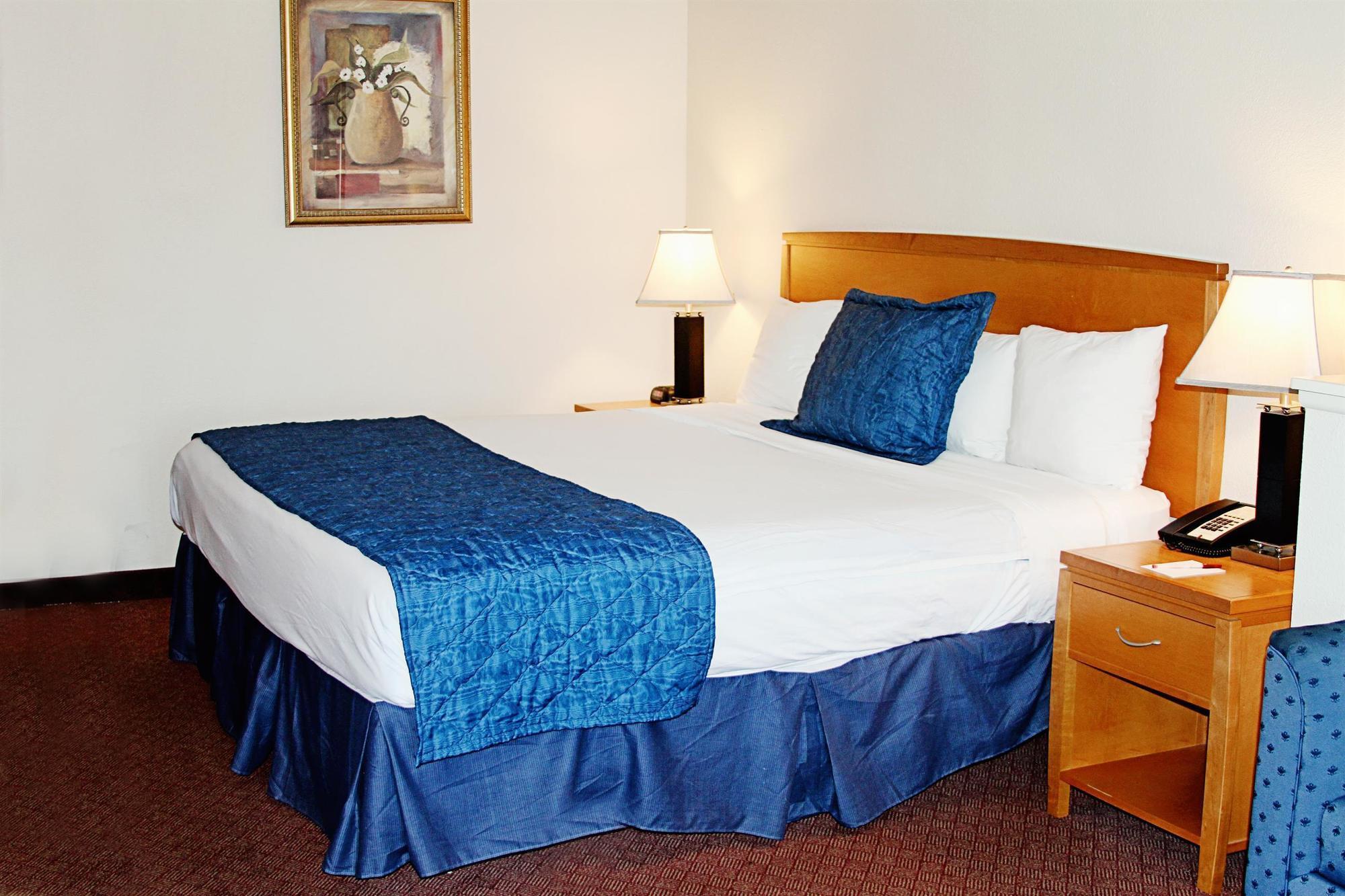 Ramada By Wyndham Downtown Hotel
