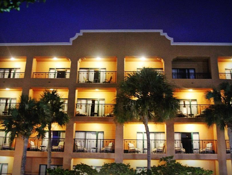 Ramada By Wyndham Downtown Hotel 3*