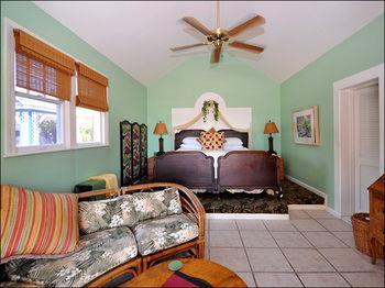 Sea Breeze Manor Bed & Breakfast 3*