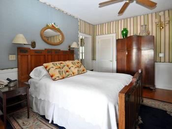 Sea Breeze Manor 3* St. Petersburg