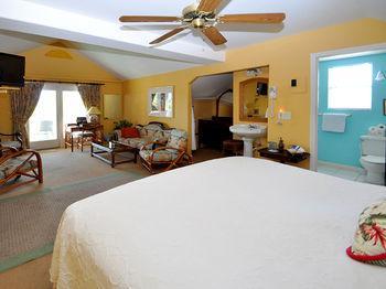 Sea Breeze Manor Bed & Breakfast 3*