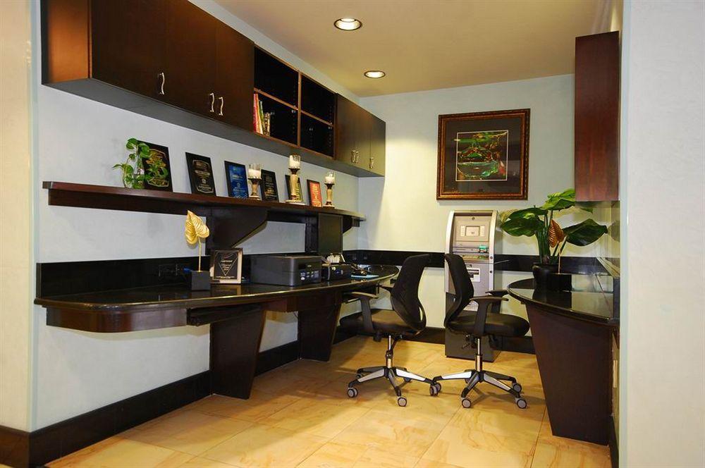 Western Gateway Hotel 3*