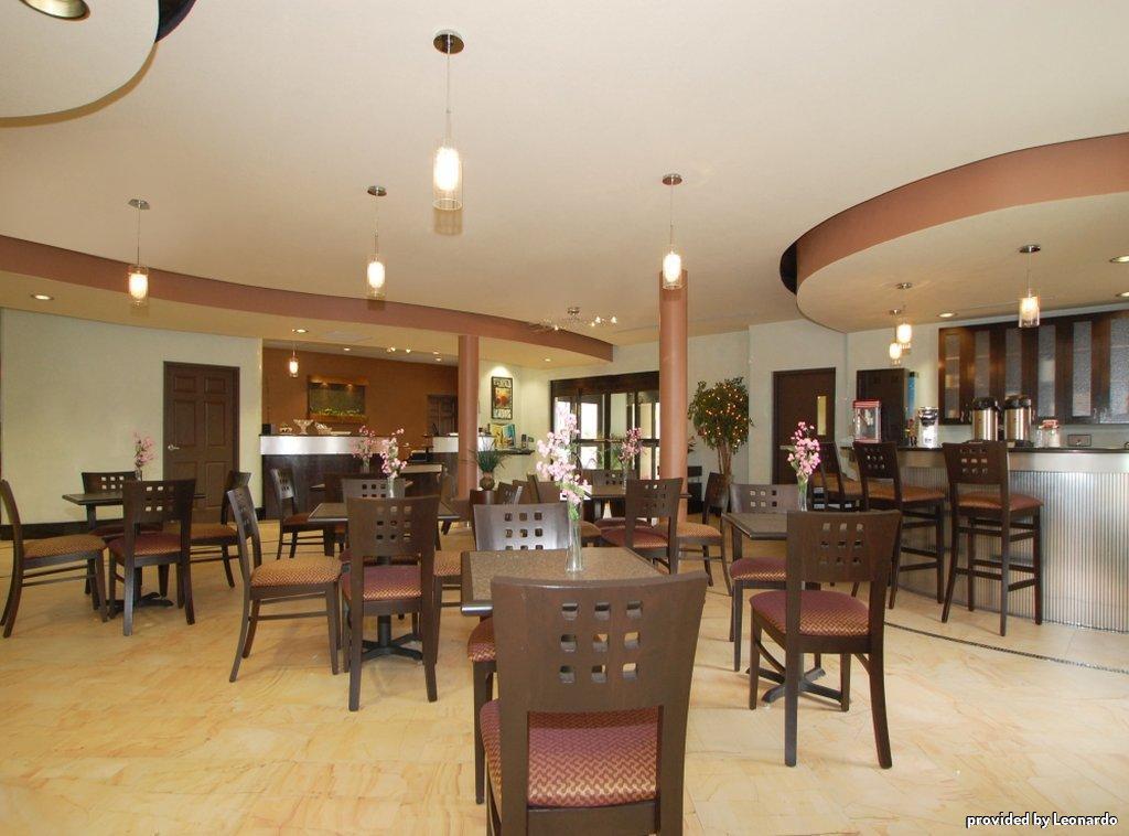 Western Gateway 3*