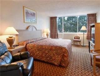 Days By Wyndham Miami Airport North