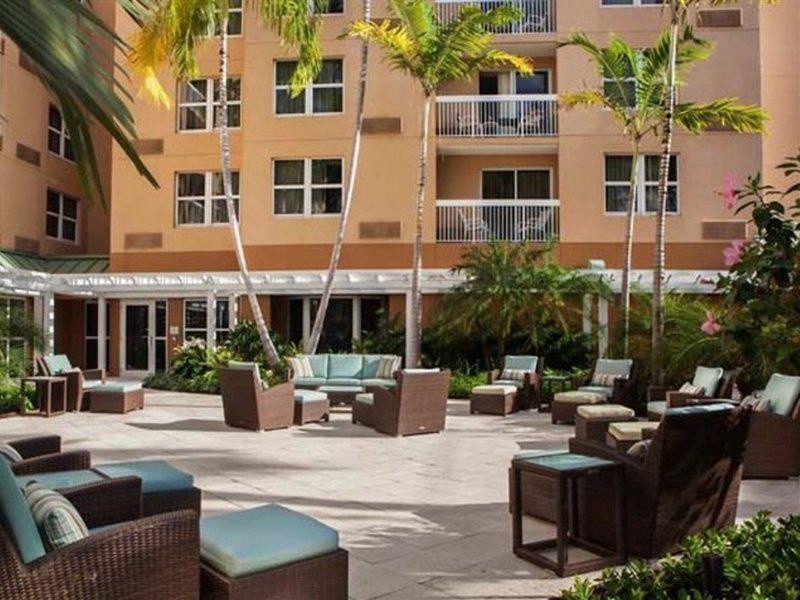 Courtyard By Marriott Miami Mall Hotel