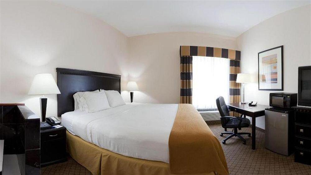 Express By Ihg Hotel