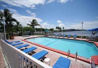 Fairfield & By Marriott 3*