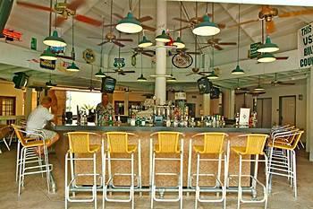 Baymont By Wyndham Near Busch Gardens Hotel Tampa