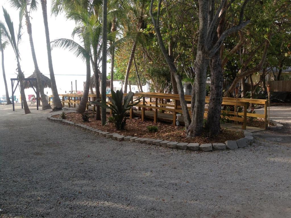 Seafarer And 2* Key Largo