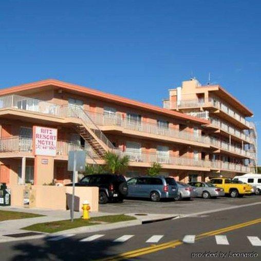 Beachwalk Motel