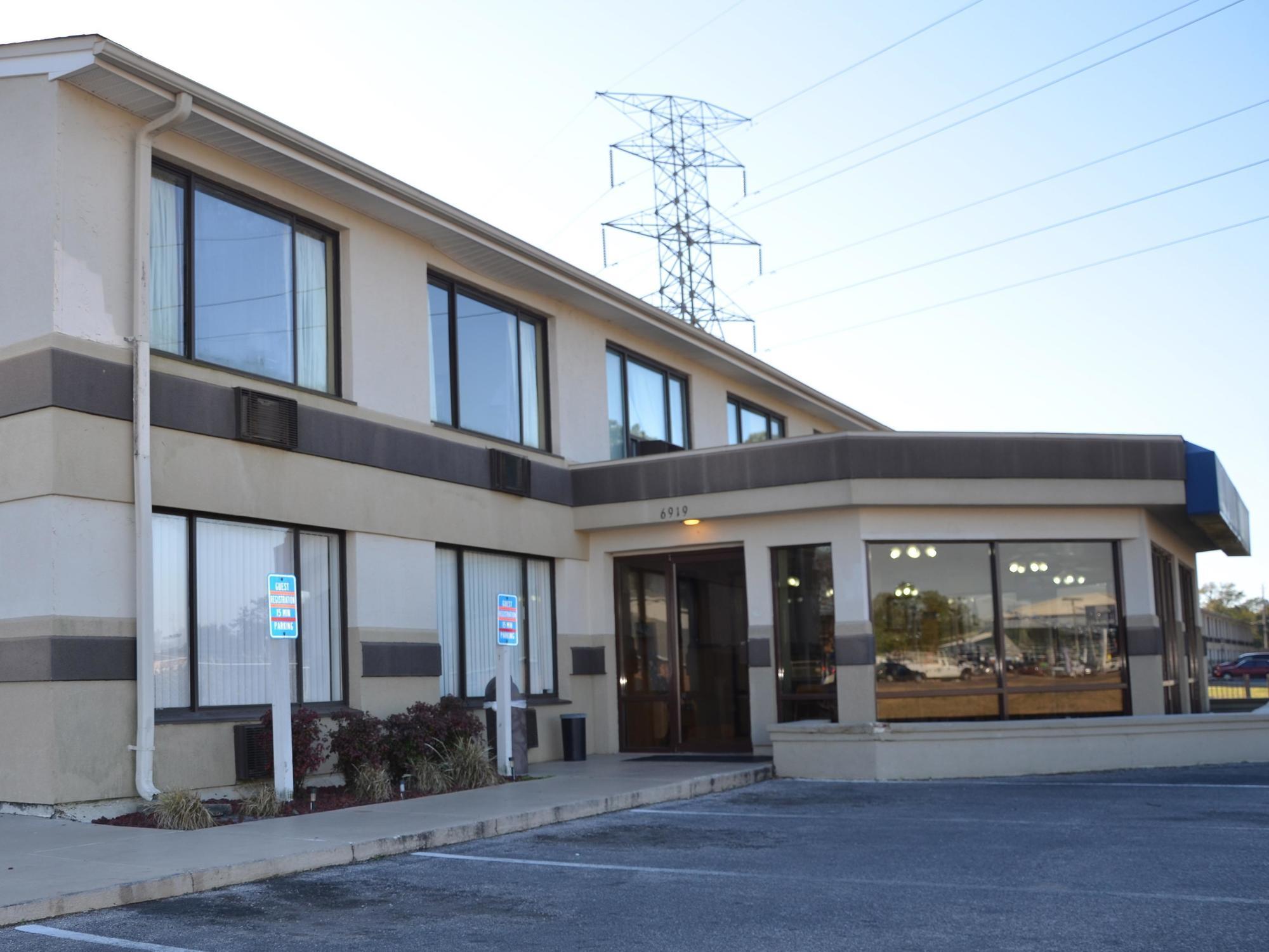 Quality Inn 2*
