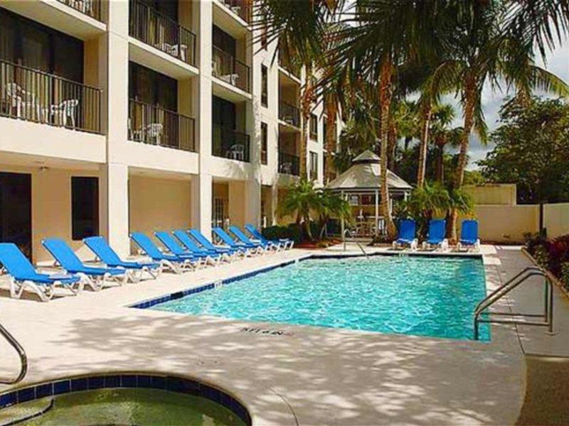 Courtyard By Marriott - Naples