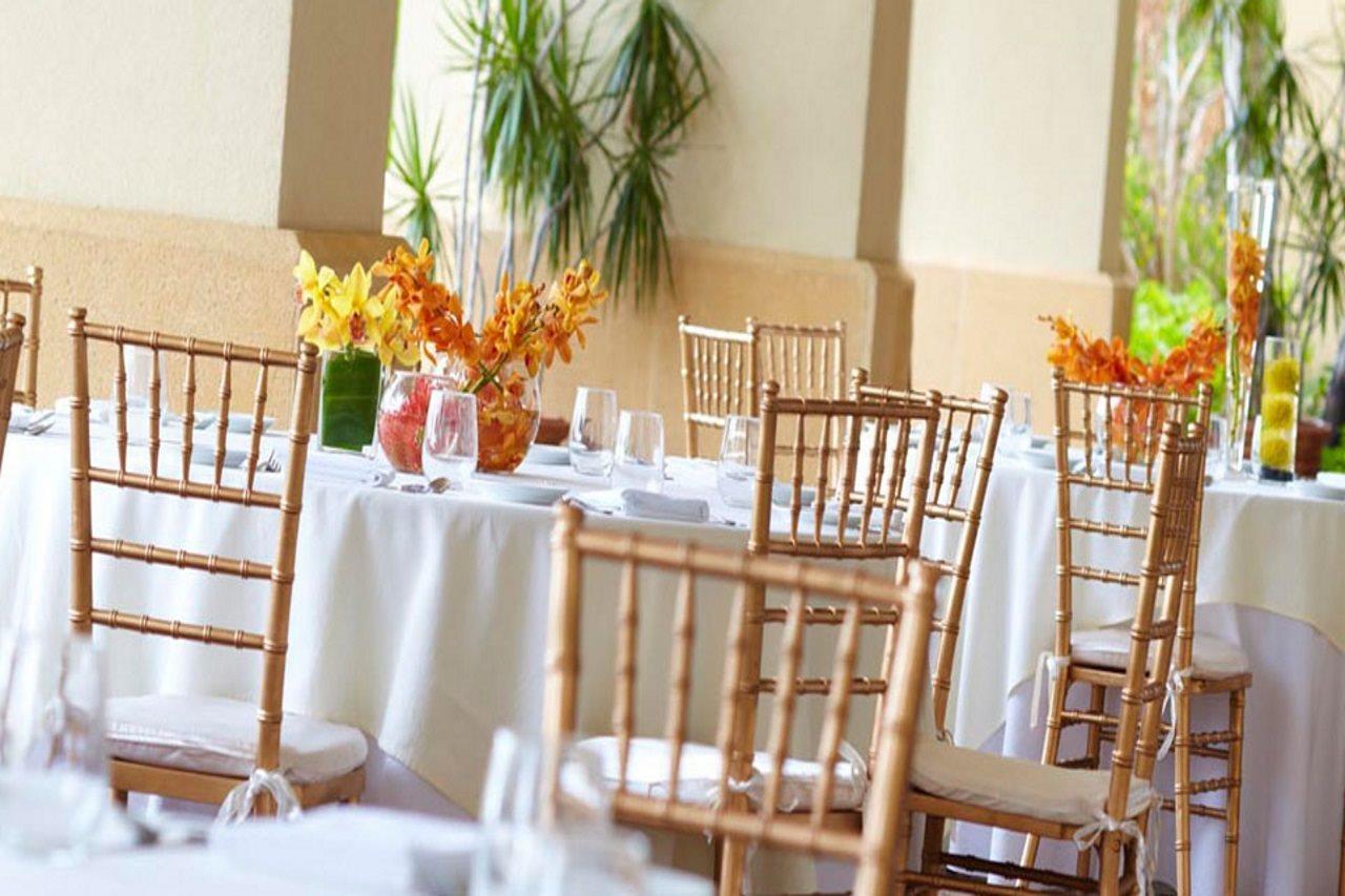 Hotel Renaissance Lauderdale Cruise Port 4*