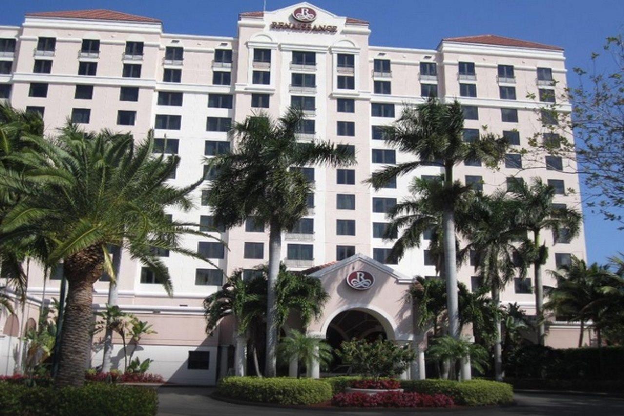 Hotel Renaissance Lauderdale Cruise Port 4*