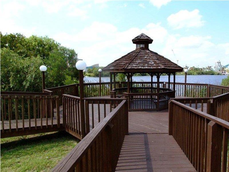 Hotel Enclave Suites, A Staysky & Near Universal 3*