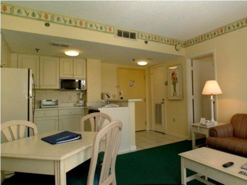 Hotel Enclave Suites, A Staysky & Near Universal