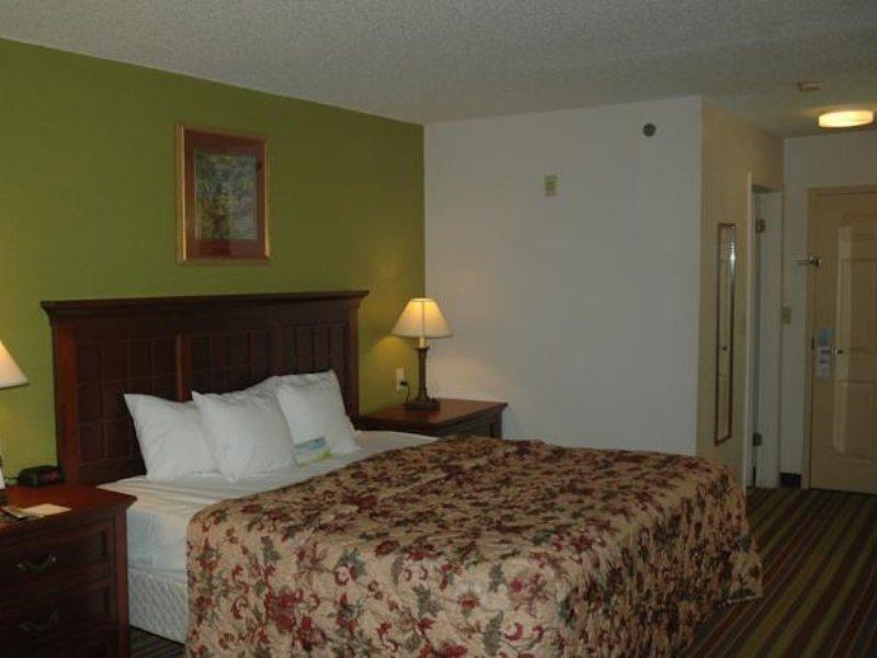Hotel Days By Wyndham I-75 Sarasota