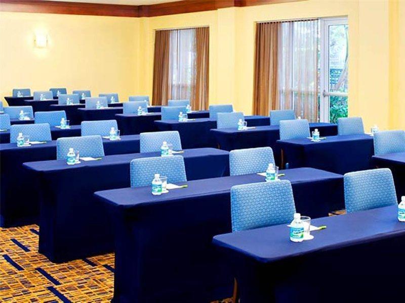 Hotel Courtyard By Marriott Lauderdale Airport & Cruise Port 3*