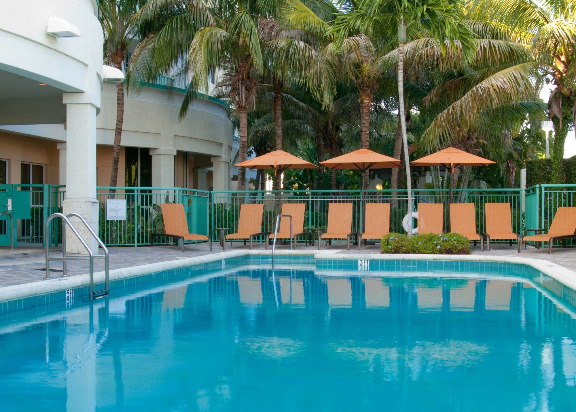 Hotel Courtyard By Marriott Lauderdale Airport & Cruise Port Dania Beach