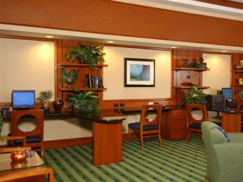 Hotel Springhill Airport