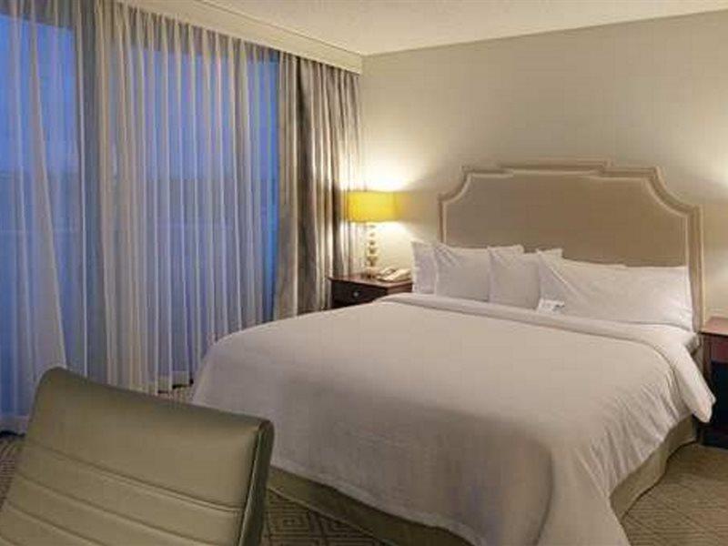 Hotel Embassy Boca Raton