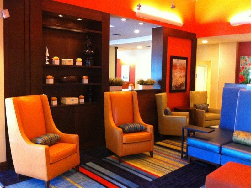 Hotel Fairfield & By Marriott Orlando Buena Vista 3*