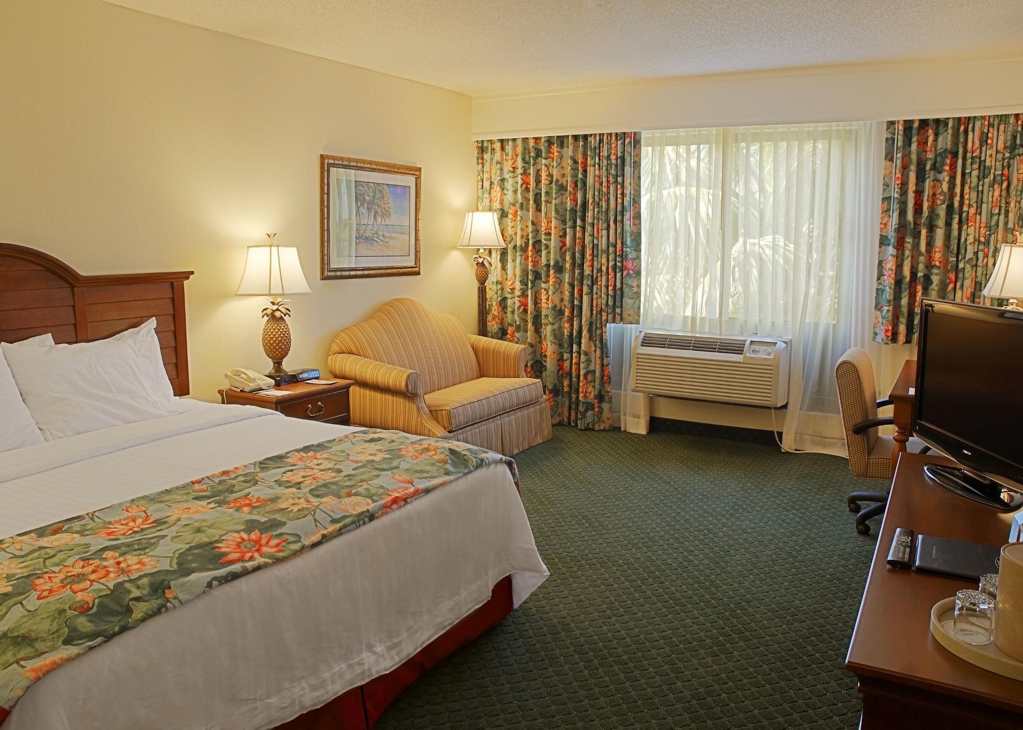 Courtyard By Marriott - Naples