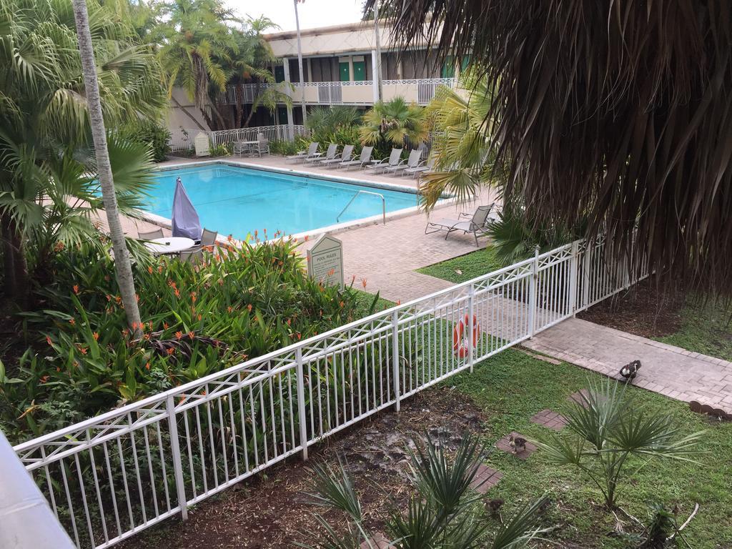 Hotel Sawgrass & Conference Center