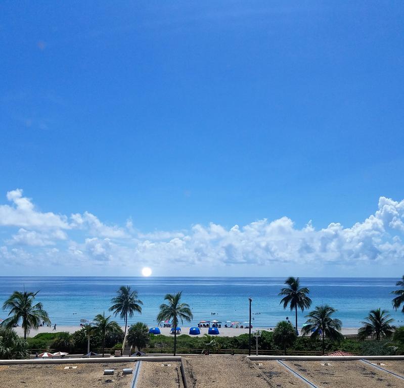 Beachfront W/pool * Hollywood