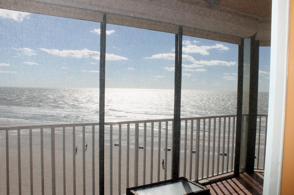 Palms 504 Apartment