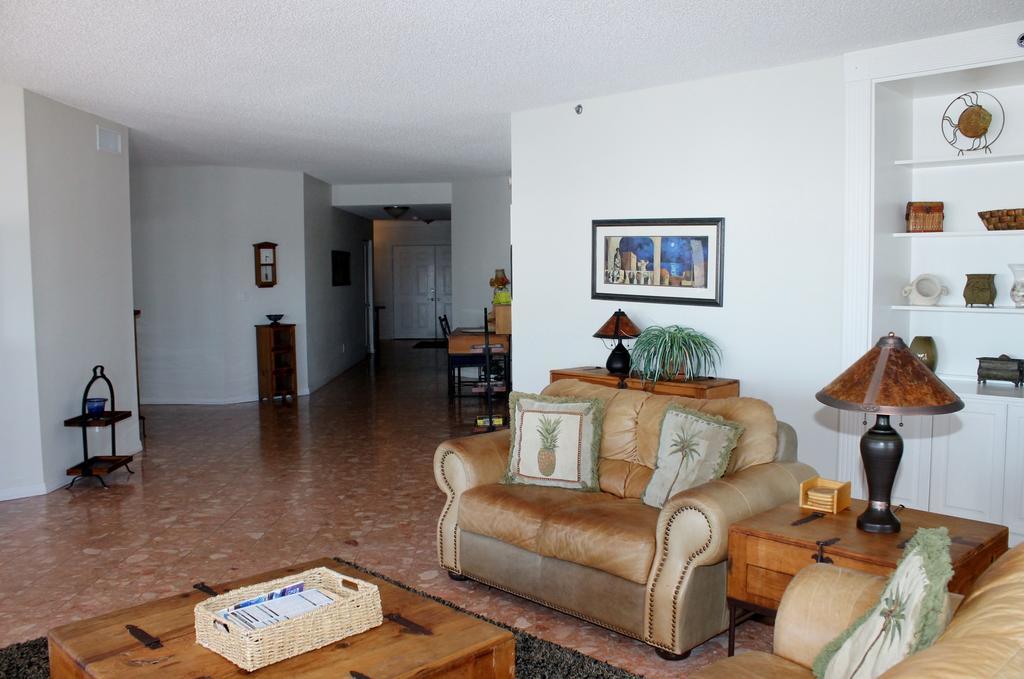 Palms 504 Apartment *
