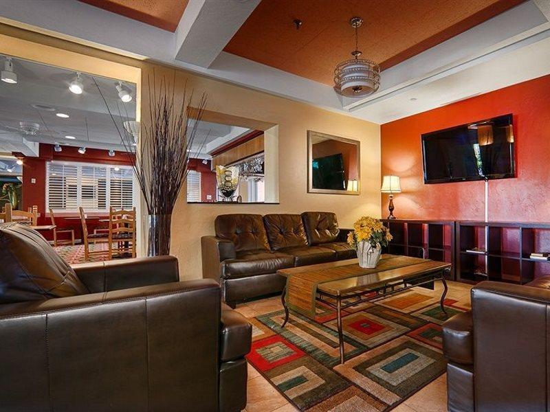 Western Deerfield & Hotel