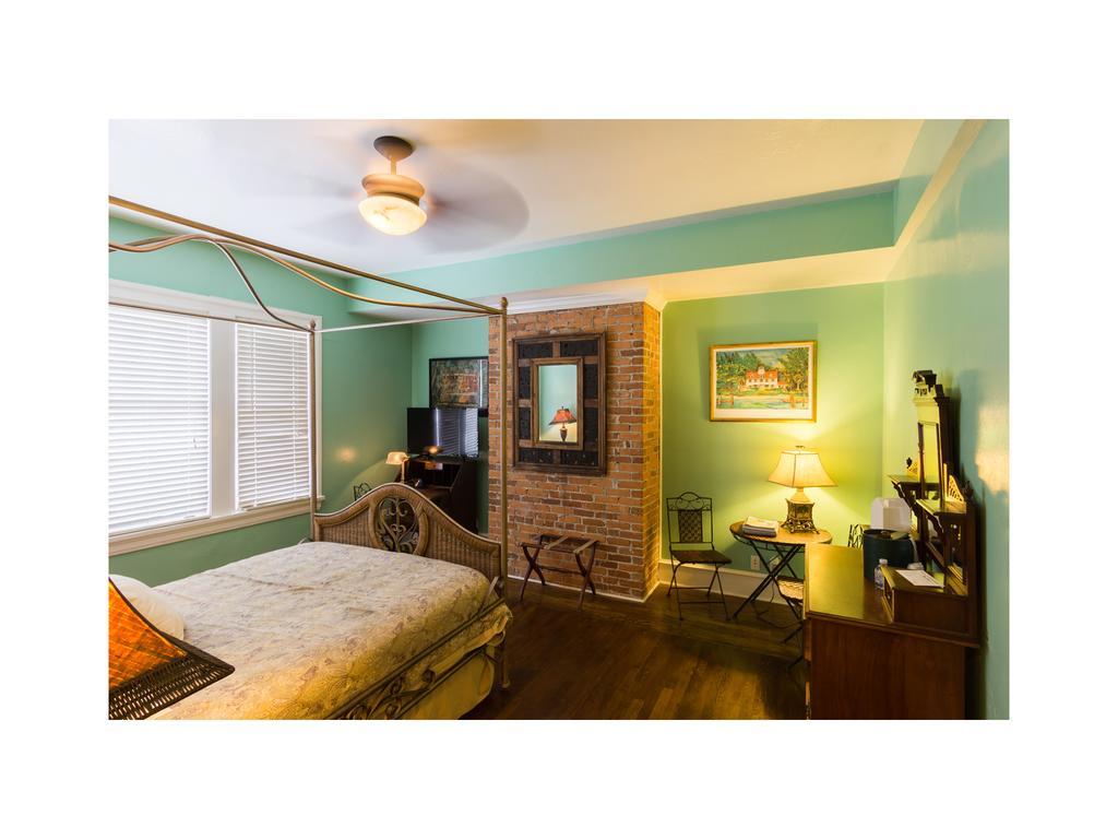 Palm Beach Hibiscus Downtown Bed & Breakfast 3*