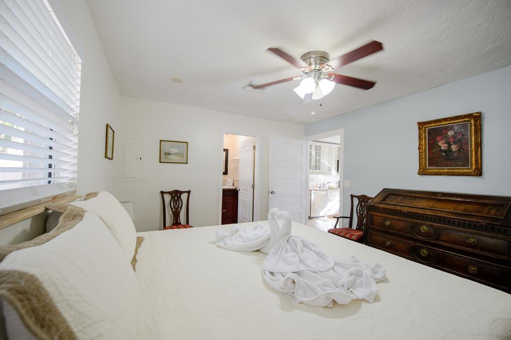 Holiday home Home By Beach 2 - Vanderbilt Beach