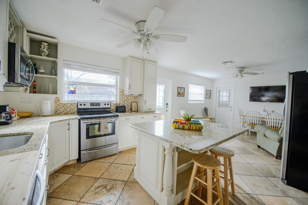 Home By Beach 2 - Vanderbilt Beach Holiday home *